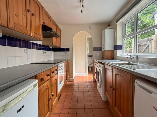 2 bedroom end of terrace house to rent - Photo 1