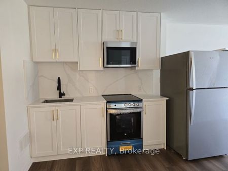 For Lease - 64 Singhampton Road Unit# Unit B, Vaughan, Ontario - Photo 5