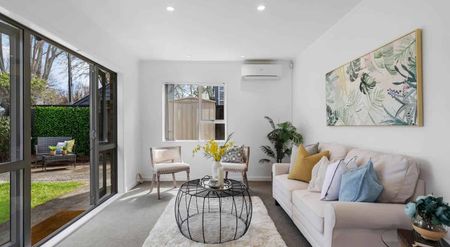 Cosy Home in Double Grammar Zone - Photo 3