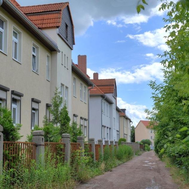 Gepflegte 3-Raum-Wohnung mit Einbauküche sucht Nachmieter! - Photo 1