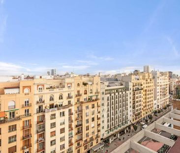 3 bedroom luxury penthouse for rent in Madrid, Spain - Photo 6