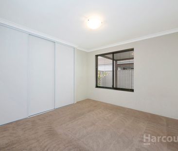 Comfortable Living in a Convenient Mandurah Location! - Photo 2