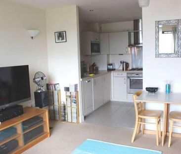 Tideslea Path, Thamesmead West, SE28 - Photo 1