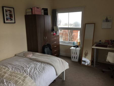 2 Bedroom Flat To Rent in Nottingham - Photo 4