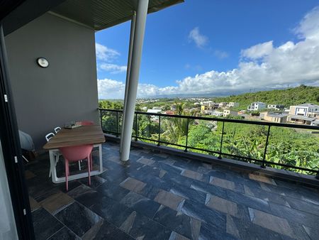 A LOUER - Saint-Benoit - Appartement T3 nu de 72 m2 habitable au dernier étage avec vue mer - Photo 5