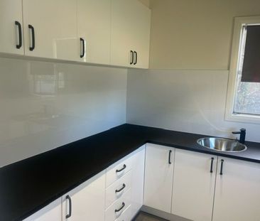 14 Denison Street, Finley - Photo 3