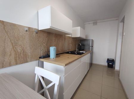 Przestronna kawalerka z dużym balkonem - Zdjęcie 5