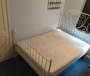 Room in a Shared House, Randlesdown Road, SE6 - Photo 5