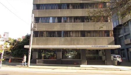 Spacious 2 bedroom apartment on Willis - Photo 4