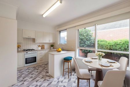 A CONVENIENTLY POSITIONED UNIT IN A QUIET BLOCK!! - Photo 4