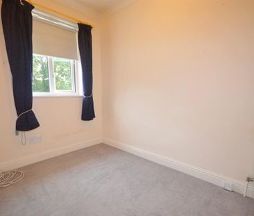 2 bedroom semi-detached house to rent - Photo 3
