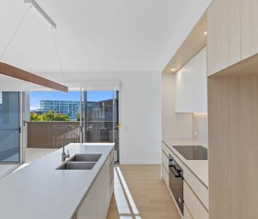 12 month young 3 level, 3 bedroom townhouse in the "Asha" complex, ... - Photo 6