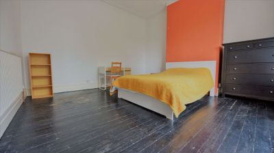 4 bedroom House in Hyde Park, Leeds - Photo 3