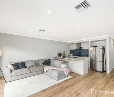 Stylish Near-New 4x2 in Prime Currambine Location - Photo 5