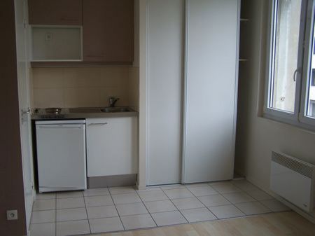 AMIENS - CENTRE - STUDIO 22 M2SEJOUR COIN CUISINE ... - Photo 3