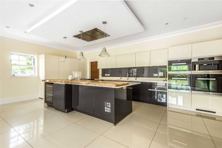 6 bedroom detached house to rent - Photo 4