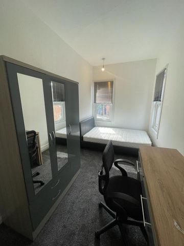 Flat 2 44 Royland Road - Newly Refurbished Loughborough - Photo 4