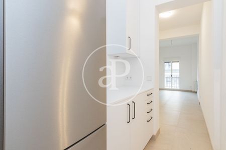 Flat for rent in Fuente del Berro (Madrid) - Photo 2