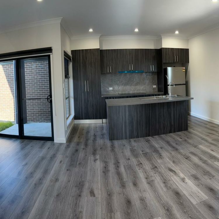 4 Jambe Court, Hampton Park VIC - Photo 1