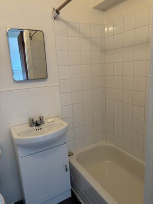 Très beau grand 1 1/2, rez de chaussé Limoilou/Maizerets Libre - Photo 1