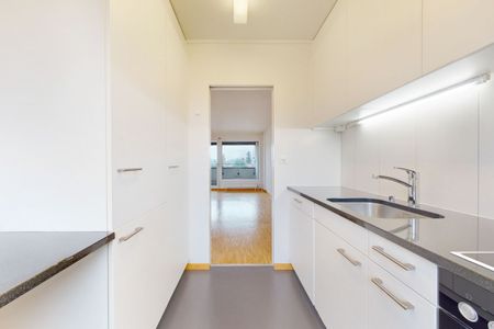 In the heart of the Rose City - Photo 2