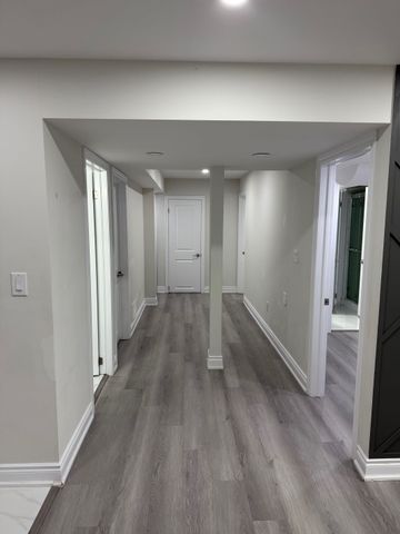 For Lease - 43 Allangrove Avenue Unit# Basement, East Gwillimbury, Ontario - Photo 2