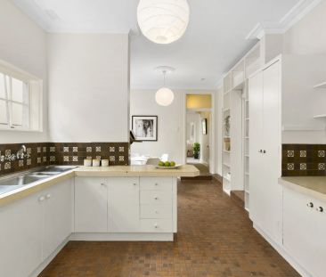 A double-fronted charmer - Photo 1