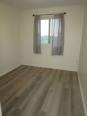 For Lease - 2001 Bonnymede Drive Unit# 213, Mississauga, Ontario - Photo 1