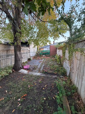 For Lease - 451 Rogers Road Unit# B, Toronto, Ontario - Photo 3