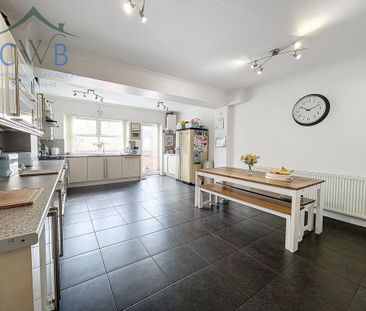 5 bedroom semi-detached house to rent - Photo 5