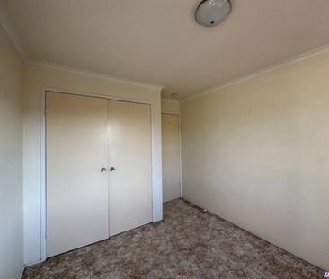 Unit in Complex - Break Lease - Photo 3