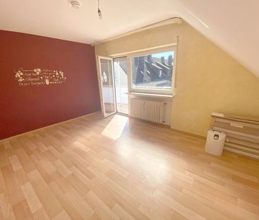 Großzügige 4-Zimmer-Dachgeschosswohnung mit Balkon, Tageslichtbad &... - Photo 1