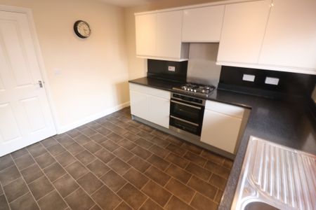 Brocklesby Avenue, - Photo 4