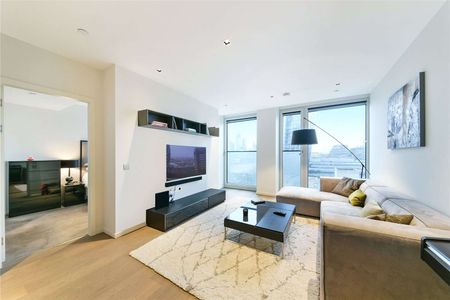 A well appointed one bedroom luxury apartment in the popular South Bank Tower. - Photo 2