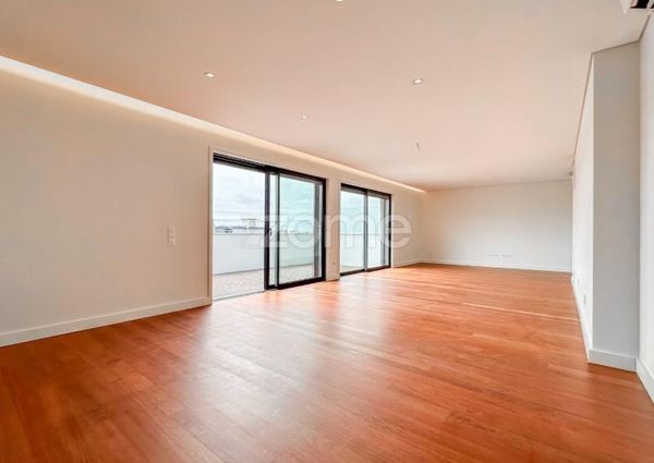 Apartamento T4 em Porto