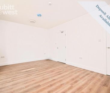 3 bedroom apartment to rent - Photo 5