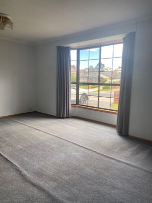 28 Hassett Crescent, Keilor East VIC 3033 - Photo 1