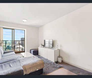 SHORT-TERM LEASE ONLY - Spacious One Bedroom in Prime Location - Photo 1