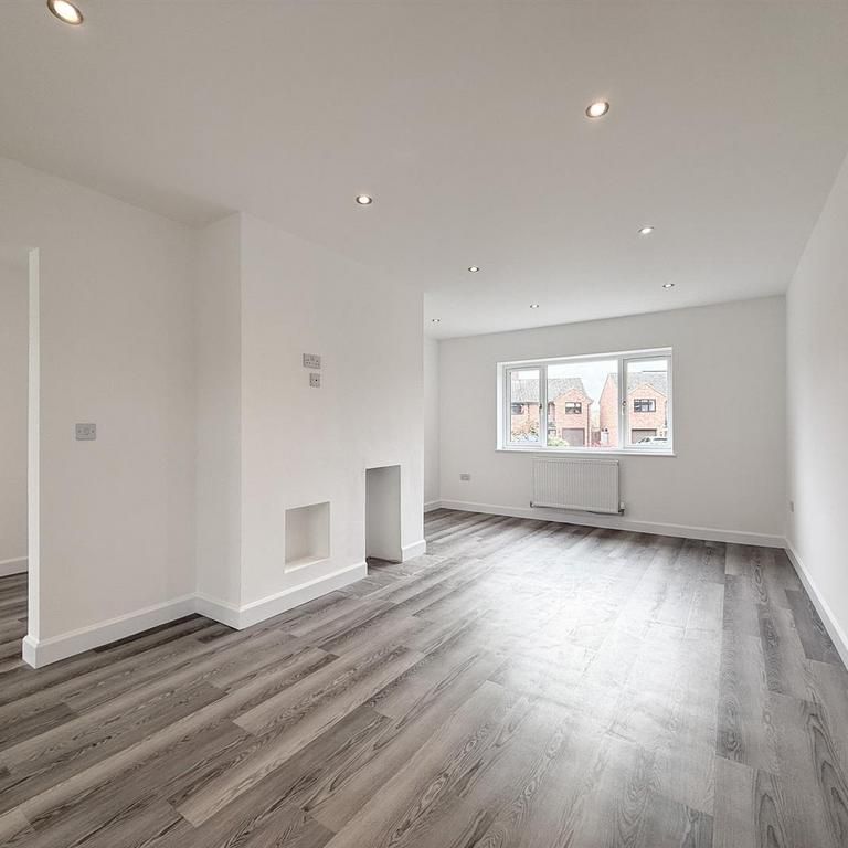 3 bedroom detached bungalow to rent - Photo 1