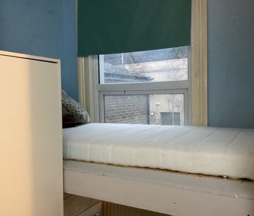 Studio Flat, Bulwer Street, W12 - Photo 3