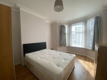 4 bedroom terraced house to rent - Photo 3