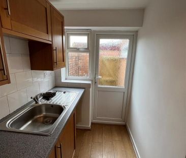 2 bedroom terraced house to rent - Photo 6