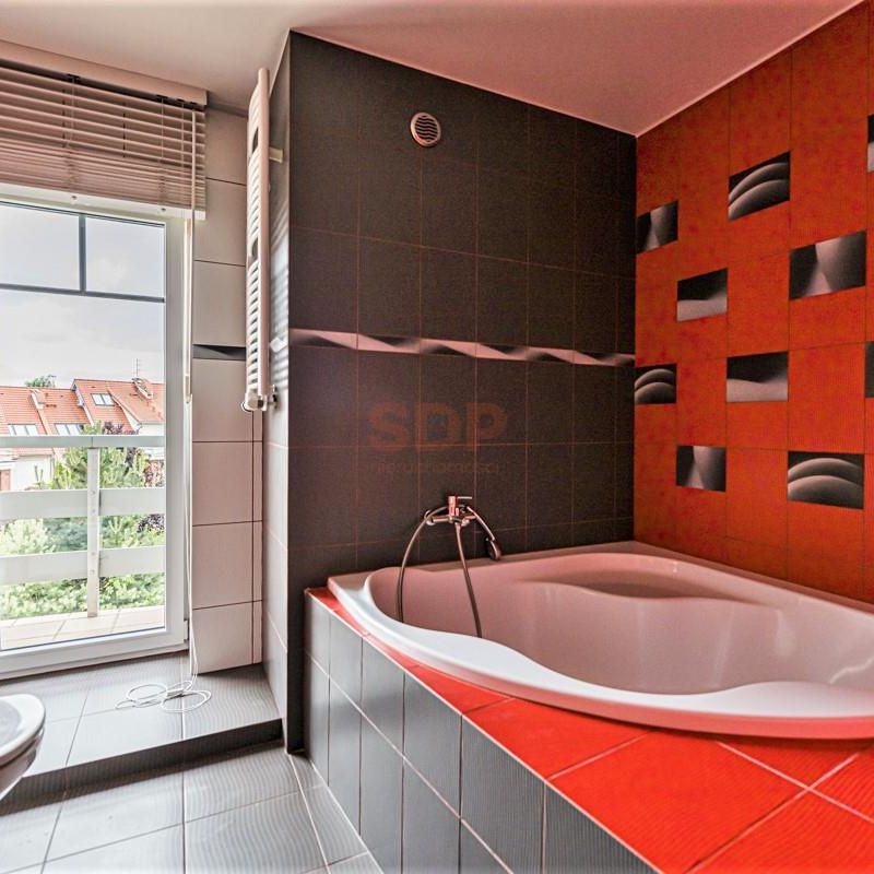 Piękny dom szeregowy na Krzykach 280m działka 485m 9500zł - Photo 1