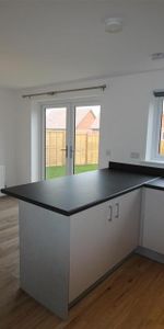 3 bedroom semi-detached house to rent - Photo 4