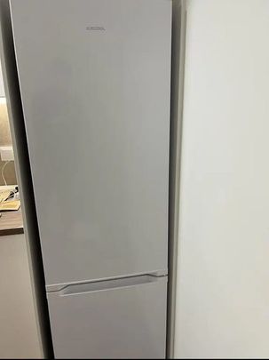 Plaça de Pep Ventura, Badalona, Catalonia 08912 - Photo 1