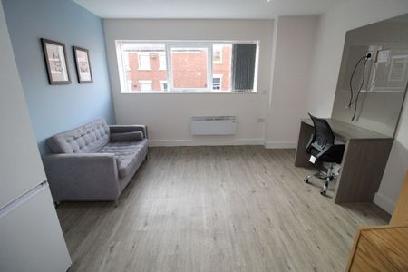 Winckley Square, Flat 13, PRESTON, Lancashire PR1 3JQ - Photo 2