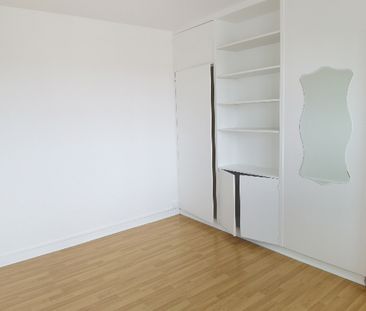 Location Appartement 4 pièces 83m² RENNES 35000 - Photo 4