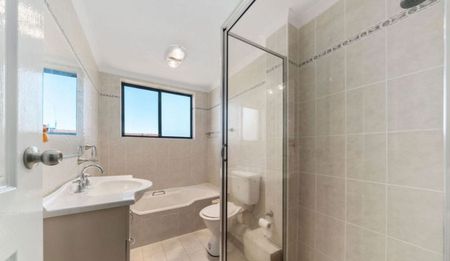 OVERSIZED TWO BEDROOM IN HEART OF HARRIS PARK - Photo 5