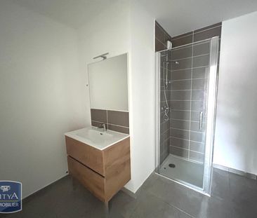 Location Appartement 3 pièces 69m² ST ETIENNE 42000 - Photo 5