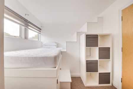 £753 p/w (£3,263 pcm) - Photo 4